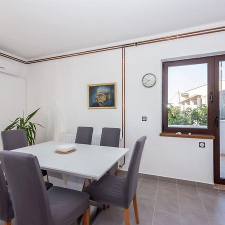 Apartments Snjezana Tisno Ngoại thất bức ảnh