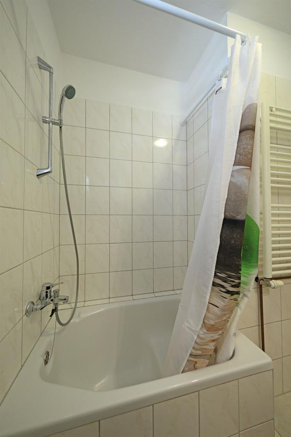Apartments Snjezana Tisno Ngoại thất bức ảnh