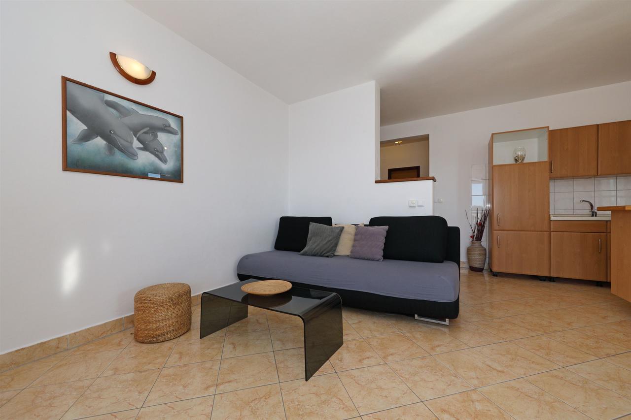Apartments Snjezana Tisno Ngoại thất bức ảnh