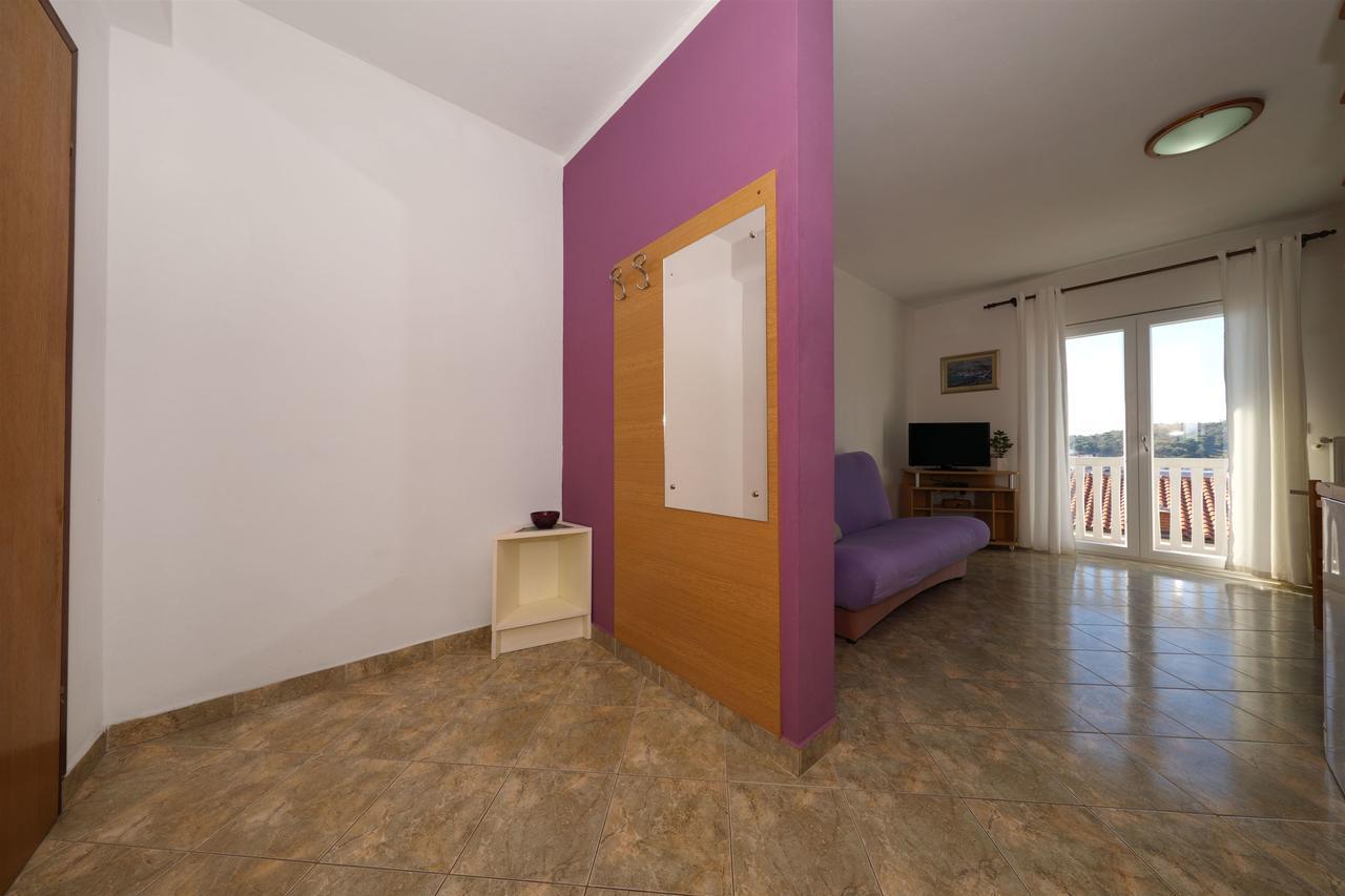 Apartments Snjezana Tisno Ngoại thất bức ảnh