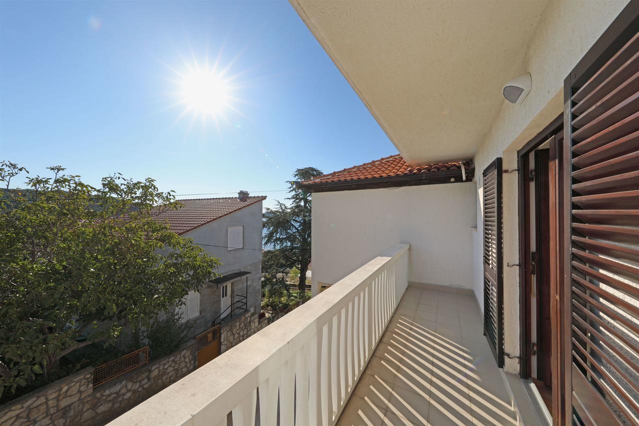 Apartments Snjezana Tisno Ngoại thất bức ảnh