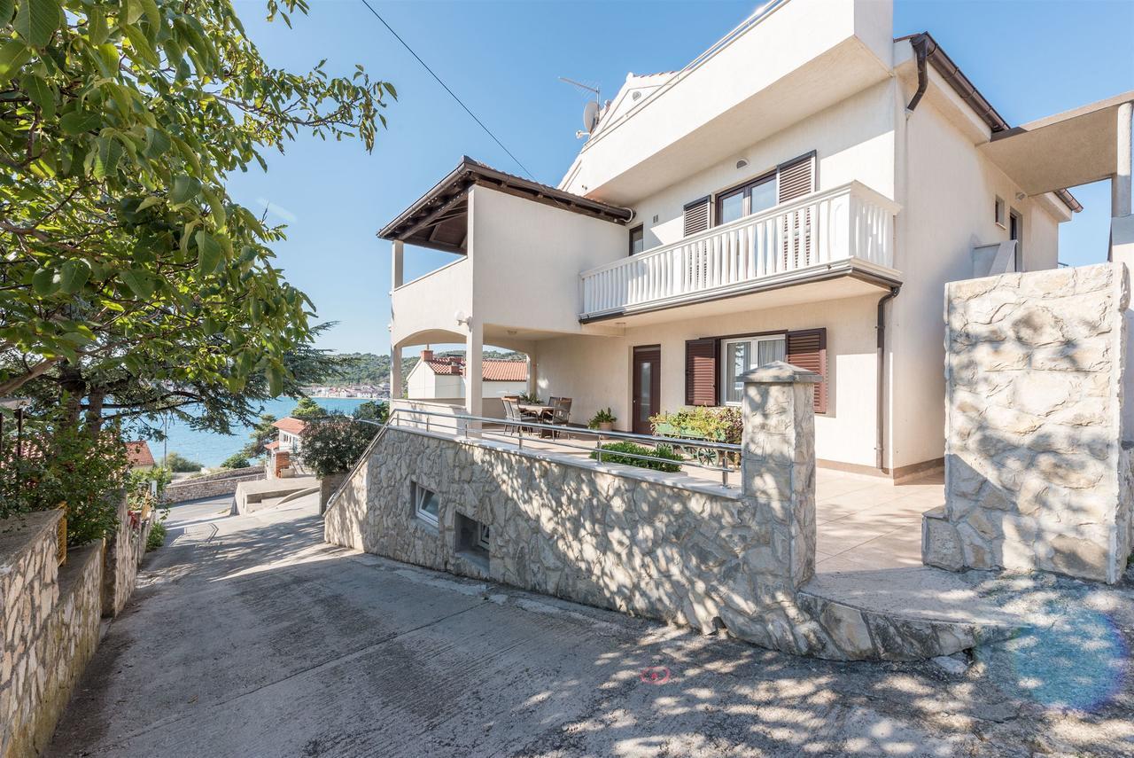 Apartments Snjezana Tisno Ngoại thất bức ảnh